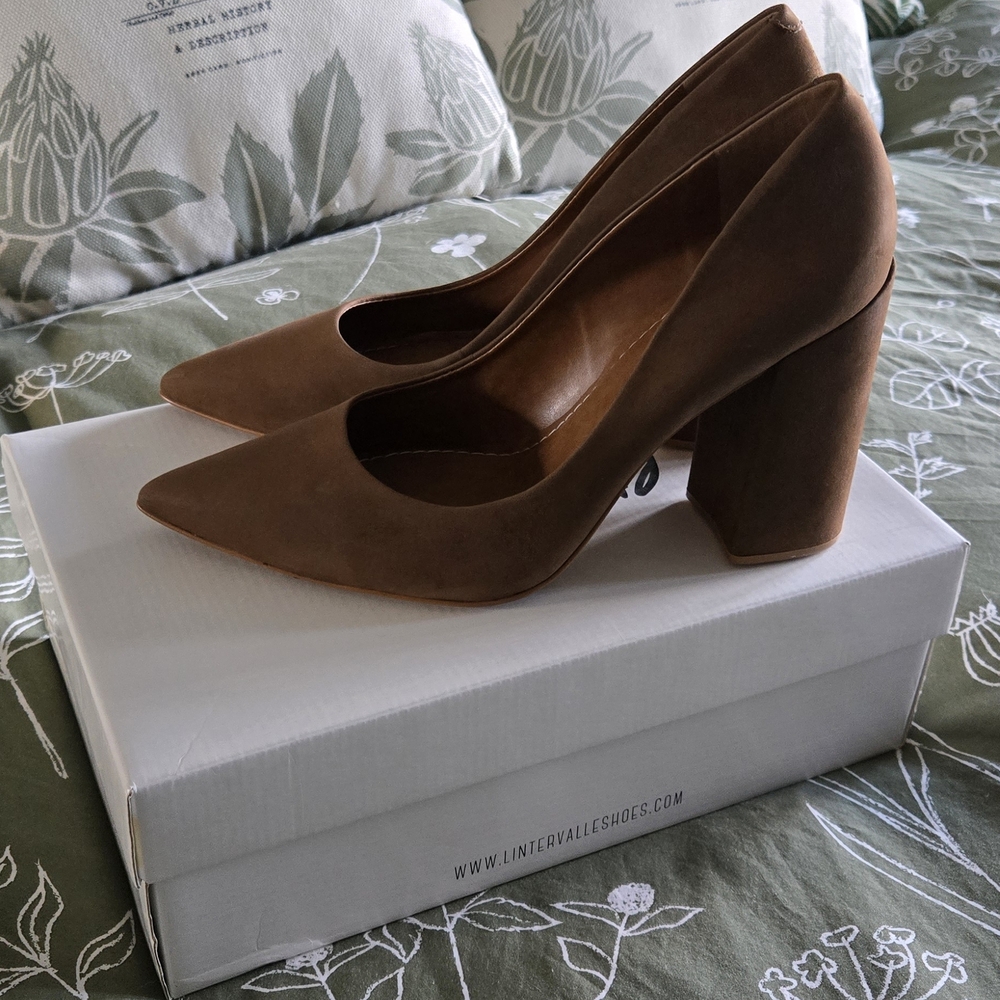 L'INTERVALLE Brown Block Heel Pumps